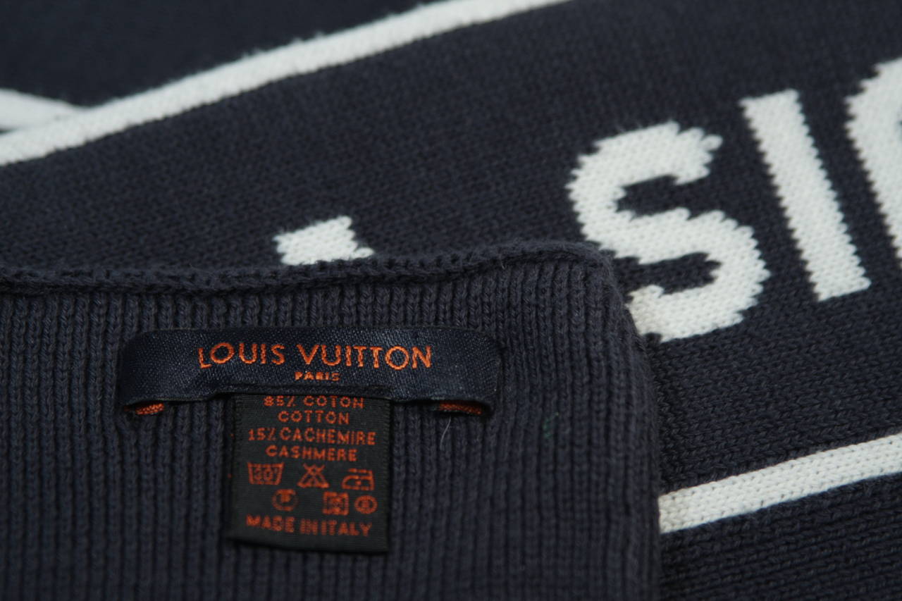 Louis Vuitton écharpe bleu marine en cachemire mélangé en vente 2