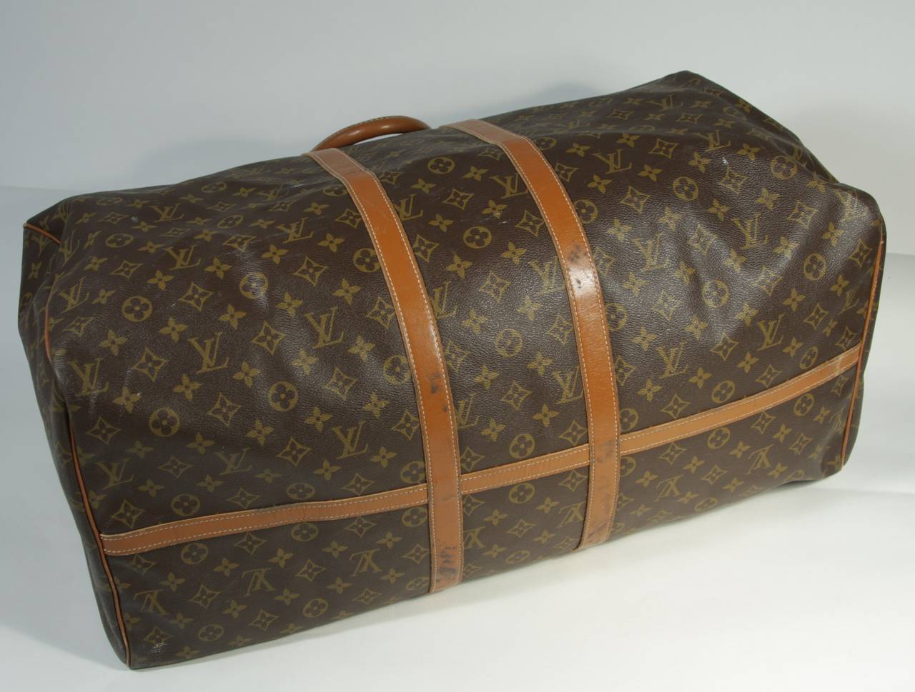 Louis Vuitton Vintage Large Monogram Duffle Bag Luggage In Excellent Condition In Los Angeles, CA