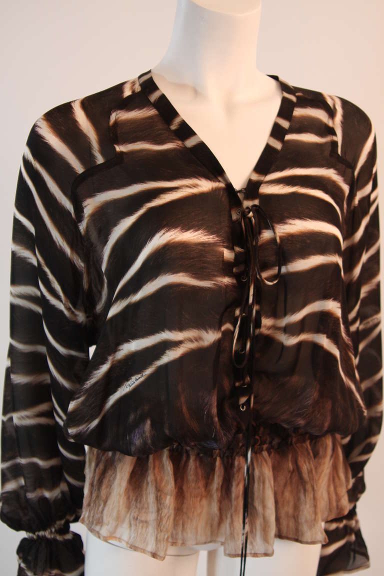 Gorgeous  Roberto Cavalli Silk Blouse Size 42 In Excellent Condition In Los Angeles, CA