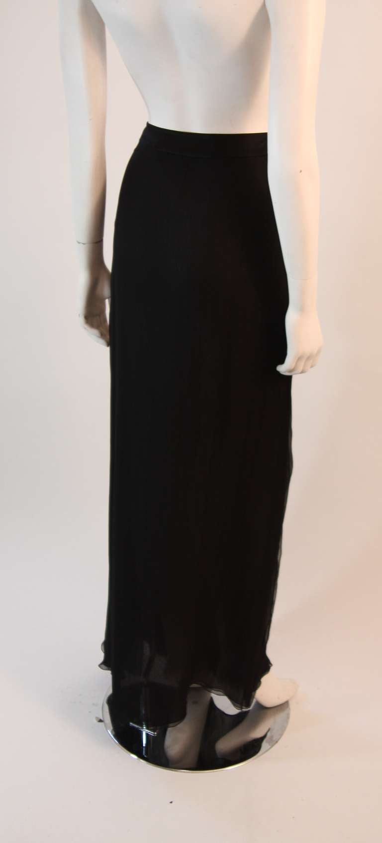 Women's Exquisite Valentino Chiffon Skirt with Pearl Belt Size 10 For Sale