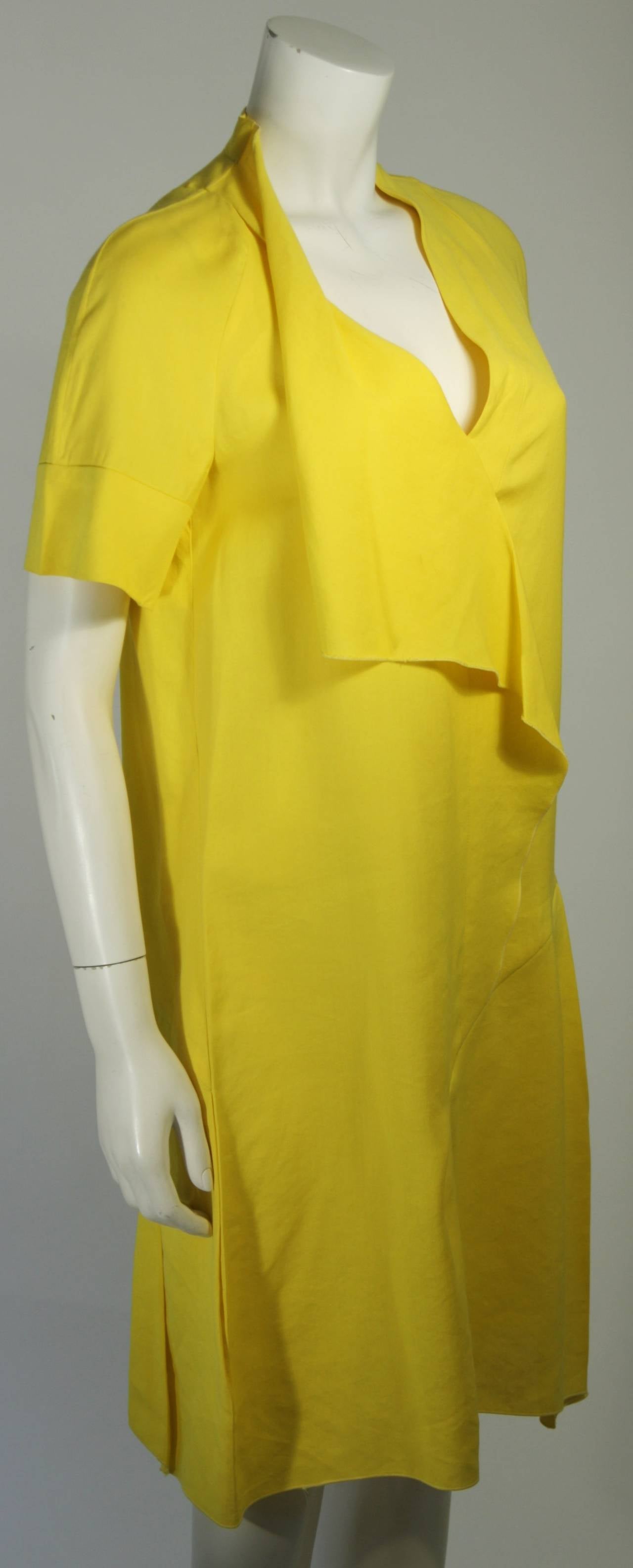 Marni Draped Yellow Linen Dress Size 6 In Excellent Condition In Los Angeles, CA
