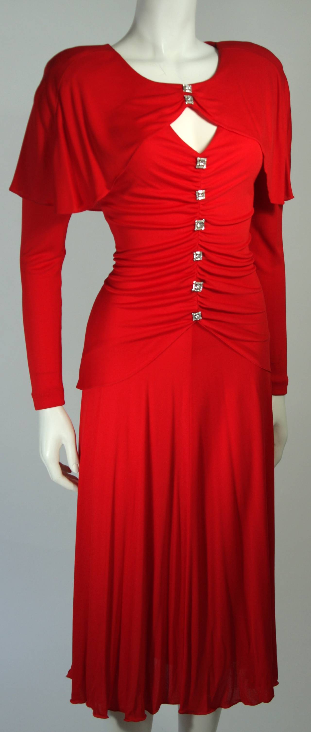 Holly Harp - Robe à manches longues en jersey rouge avec boutons en strass, taille moyenne Pour hommes en vente