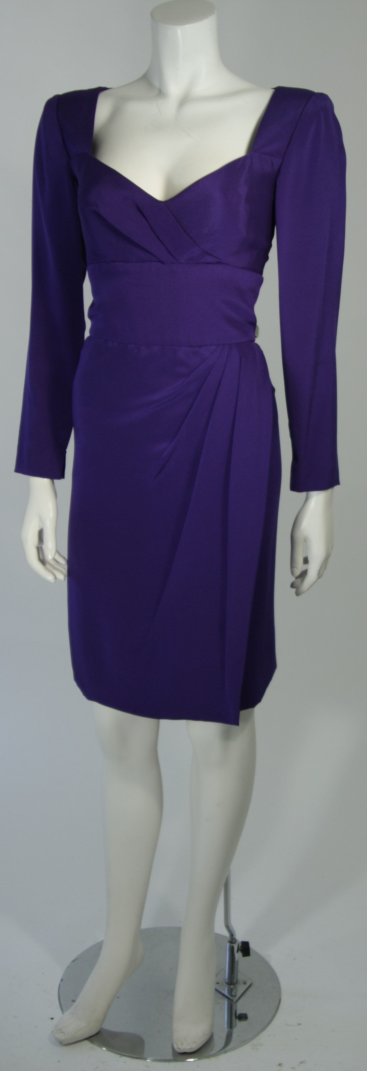 Women's Travilla Purple Silk Long Sleeve Cocktail Dress with Draping Size 8 For Sale