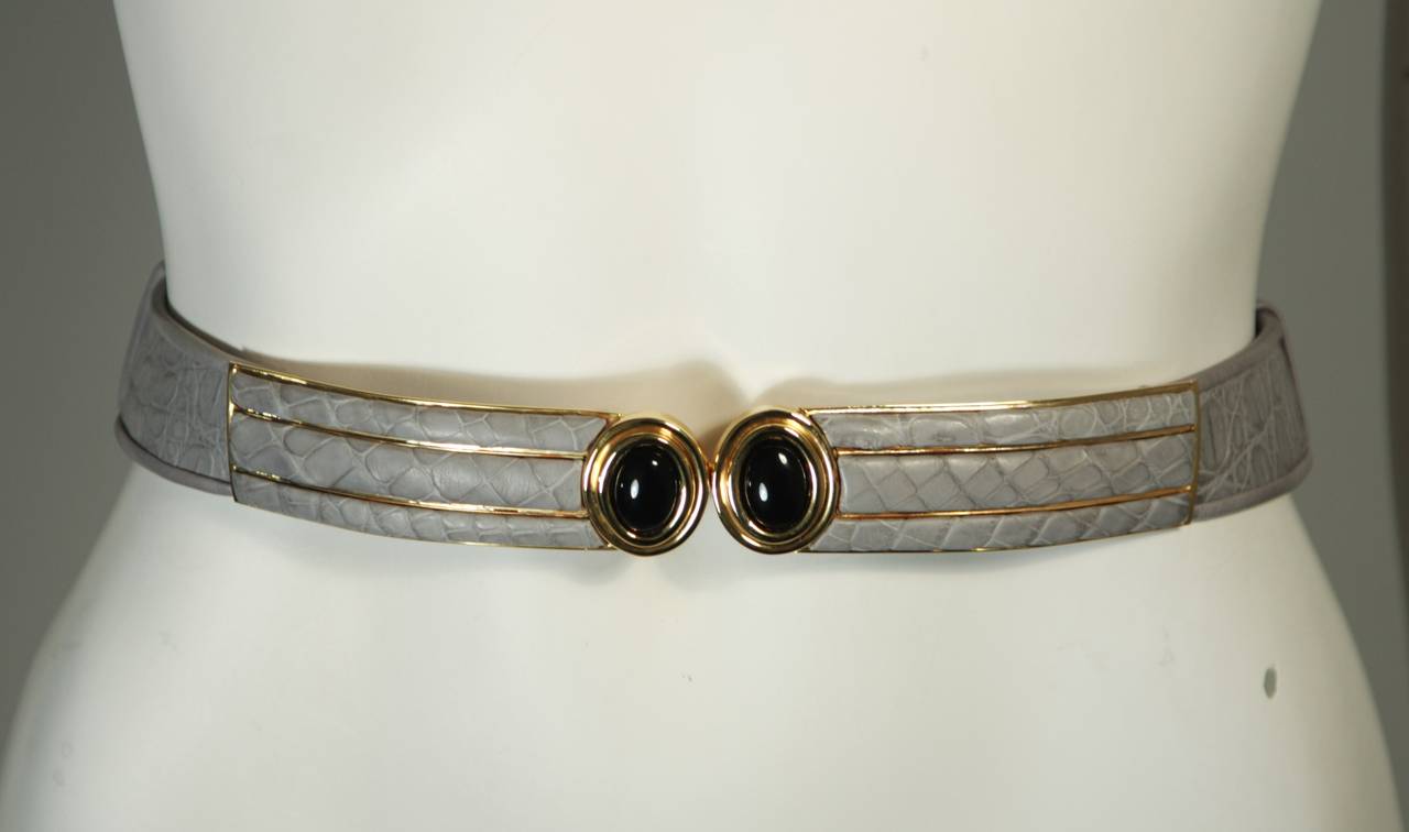 Judith Leiber Grey Snakeskin Belt with Gold Hardware and Black Stone Buckle In Excellent Condition In Los Angeles, CA