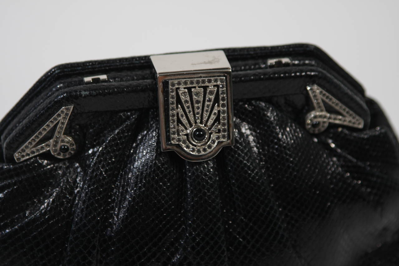 Judith Leiber Black Lizard Clutch with Rhinestone Encrusted Clasp In Excellent Condition For Sale In Los Angeles, CA