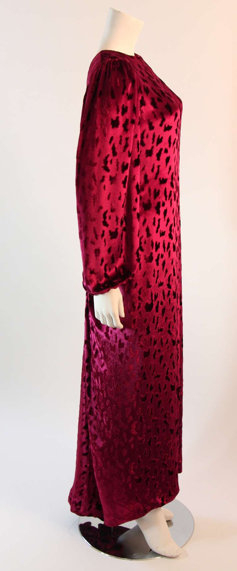 Oscar De La Renta Deep Plunge Cranberry Velvet Gown 1