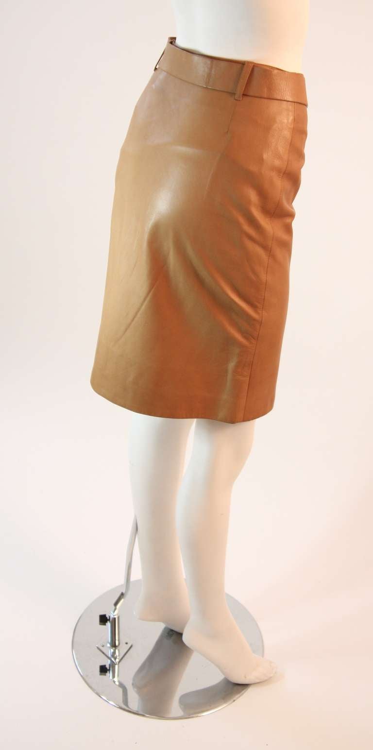 Prada self-belted Caramel Leather Skirt with silver buckle Size 38 In Excellent Condition In Los Angeles, CA