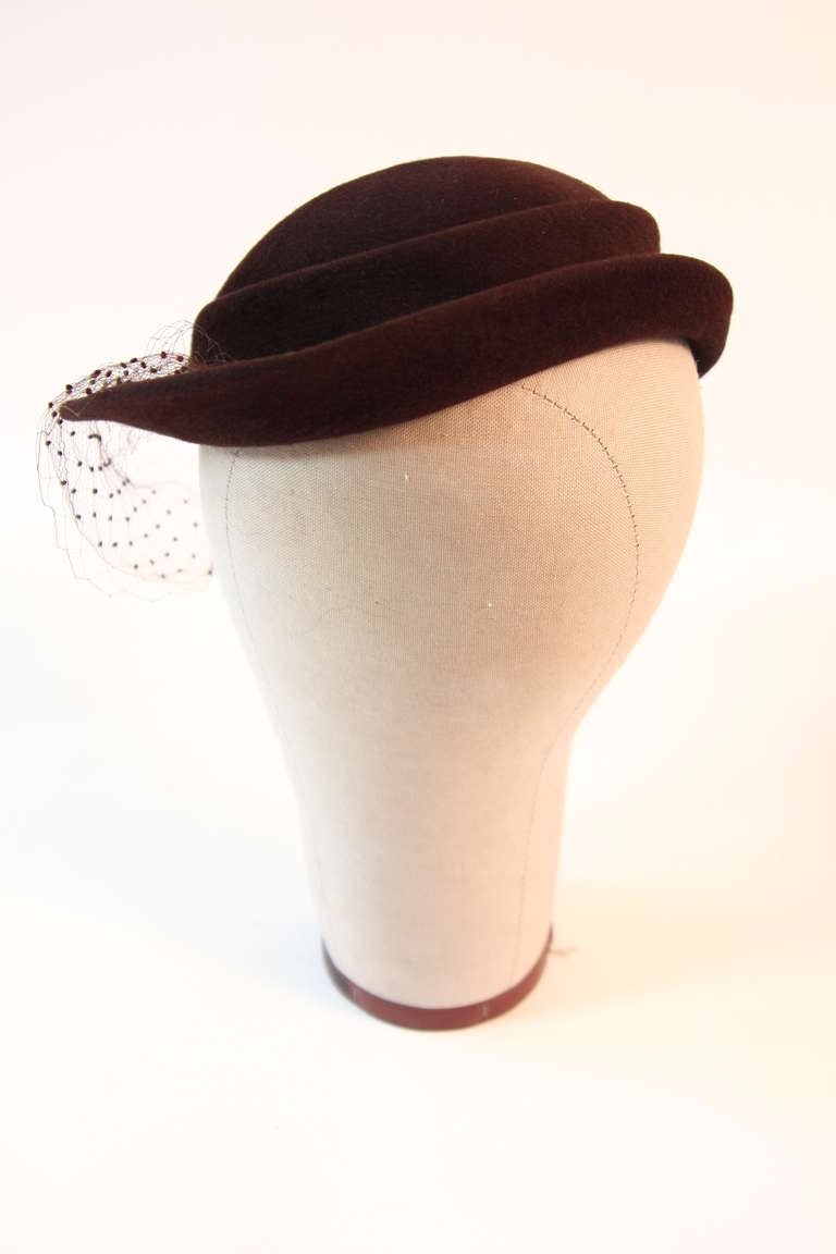 Women's Hattie Carnegie Brown Fur Felt Split Brim Hat For Sale