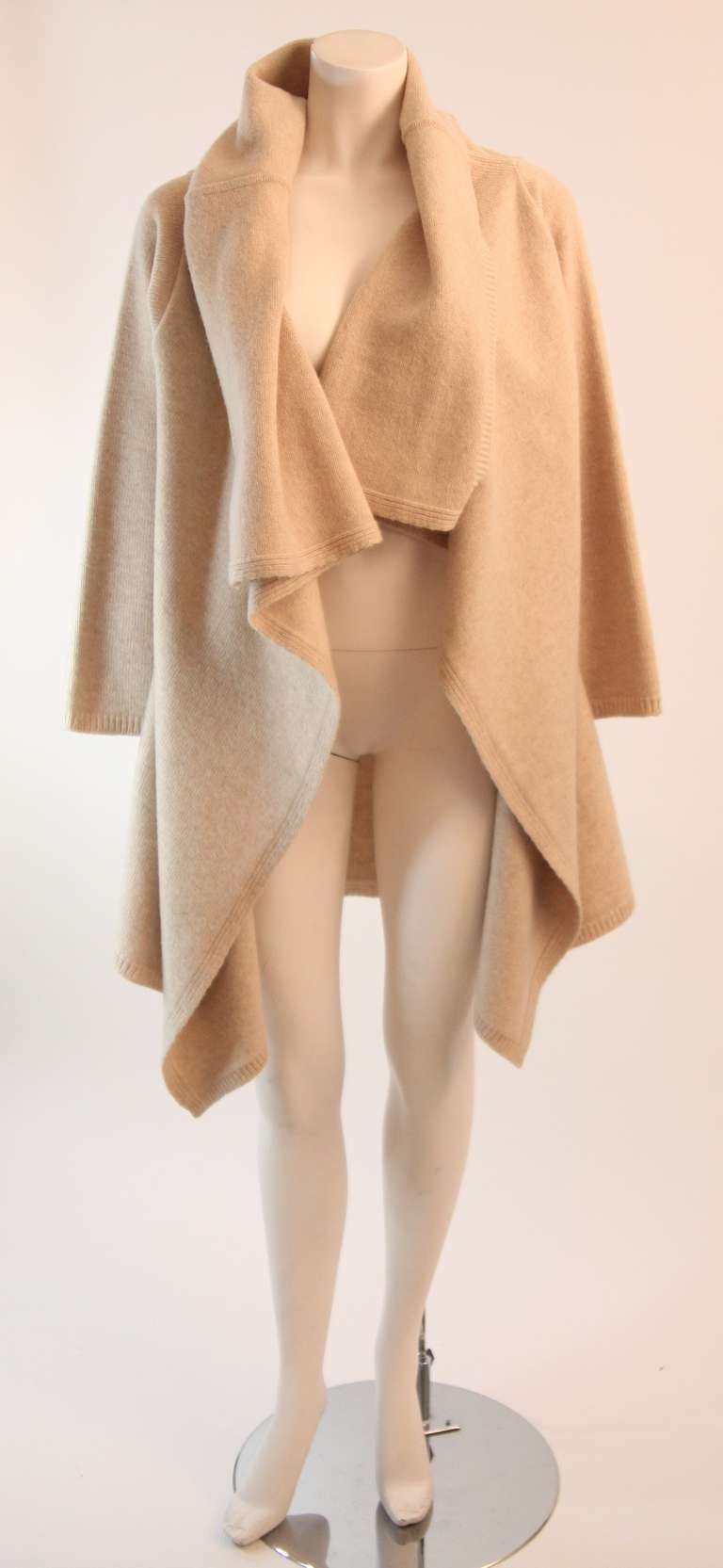 Valentino Oatmeal Virgin Wool Drape Front Cardigan Size L In Excellent Condition In Los Angeles, CA