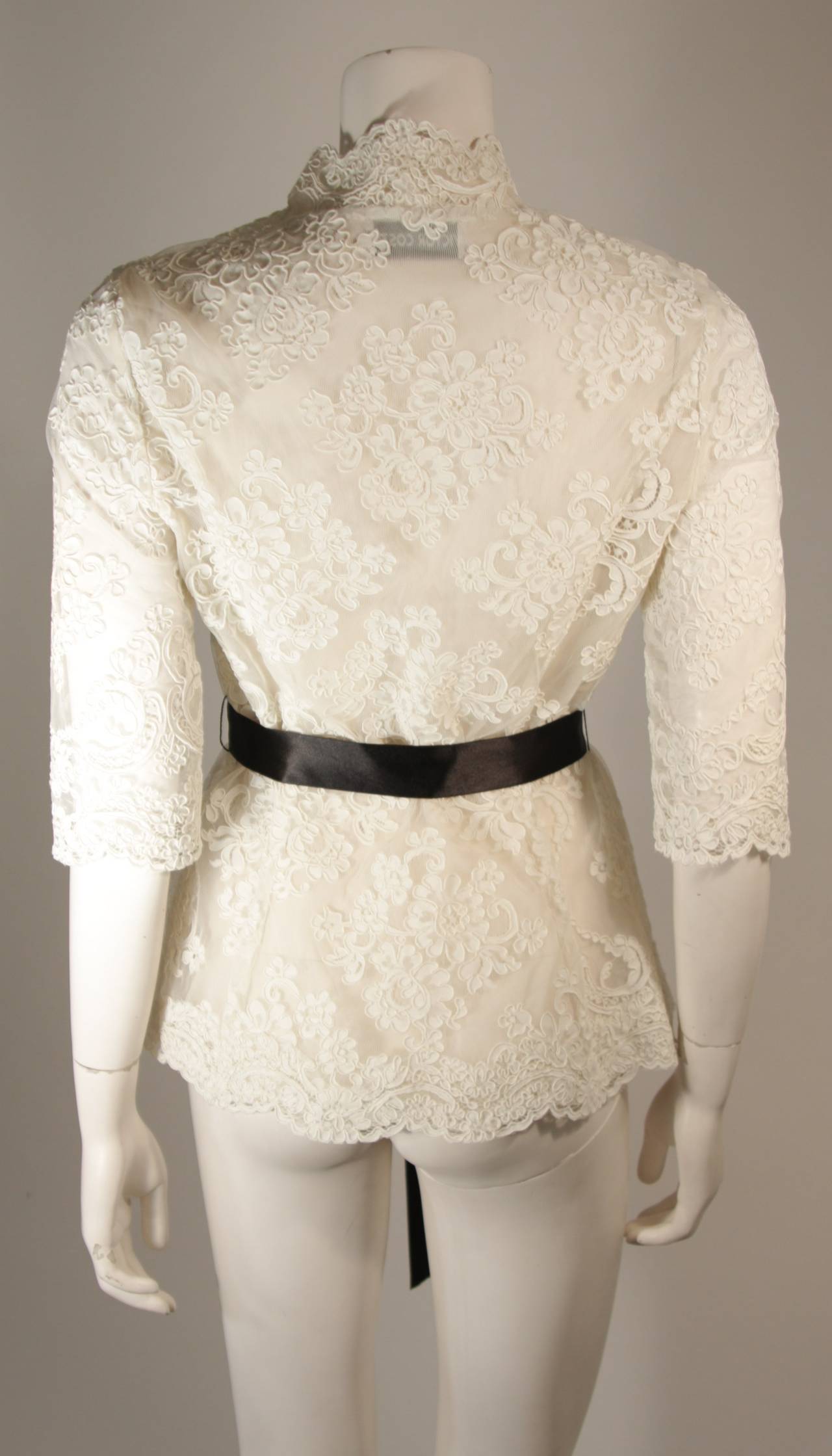 Victor Costa White Scalloped Edge Lace Blouse with half sleeves Size 4 6 8 2