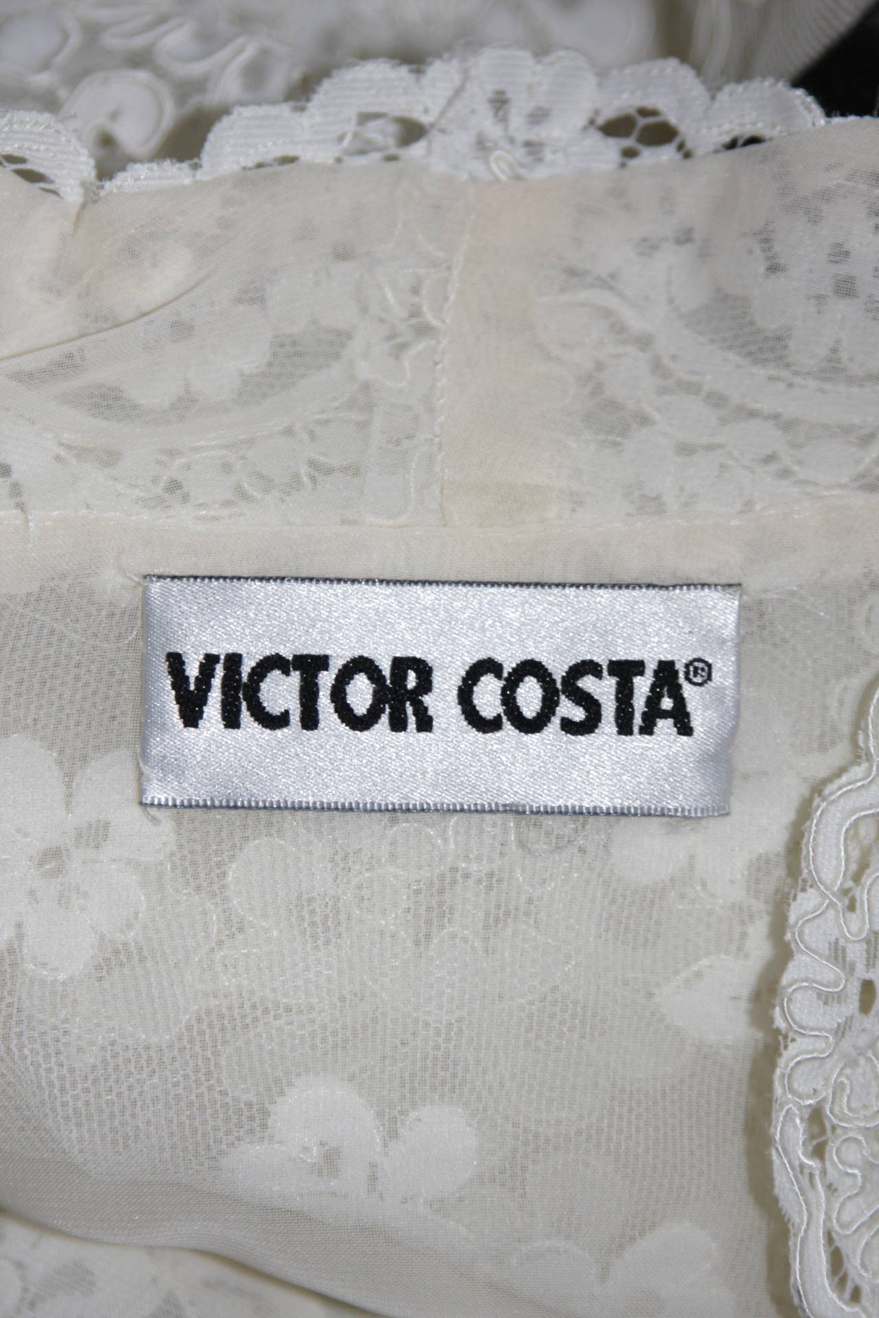 Victor Costa White Scalloped Edge Lace Blouse with half sleeves Size 4 6 8 4
