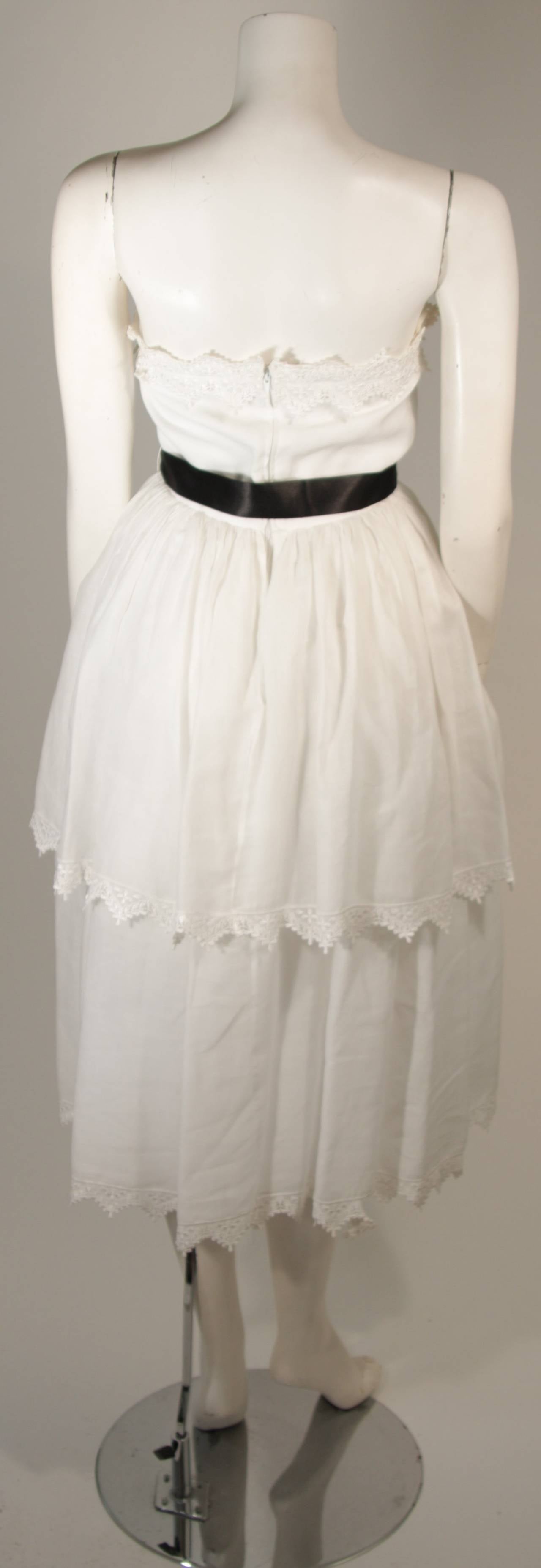 Albert Capraro White Cotton Tiered Dress with Scalloped Lace Edges Size 6 For Sale 1