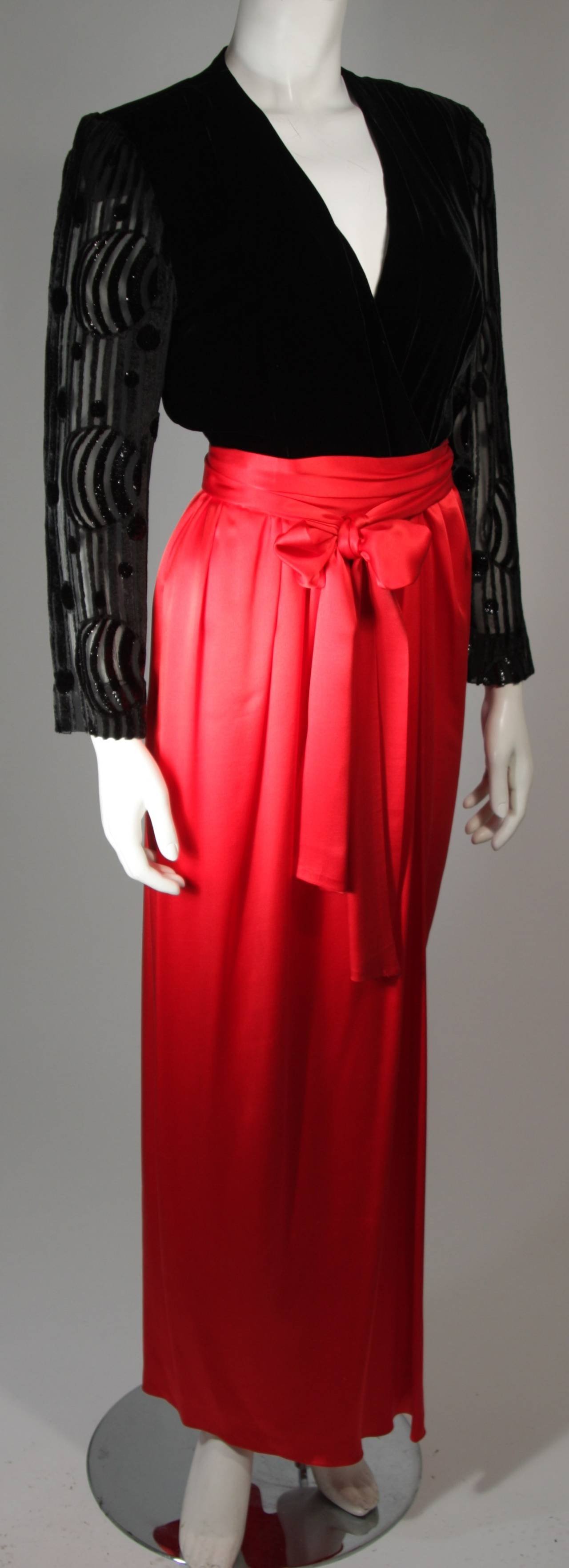 Adele Simpson Burnout Black Velvet and Red Silk Gown Size Small In Excellent Condition For Sale In Los Angeles, CA