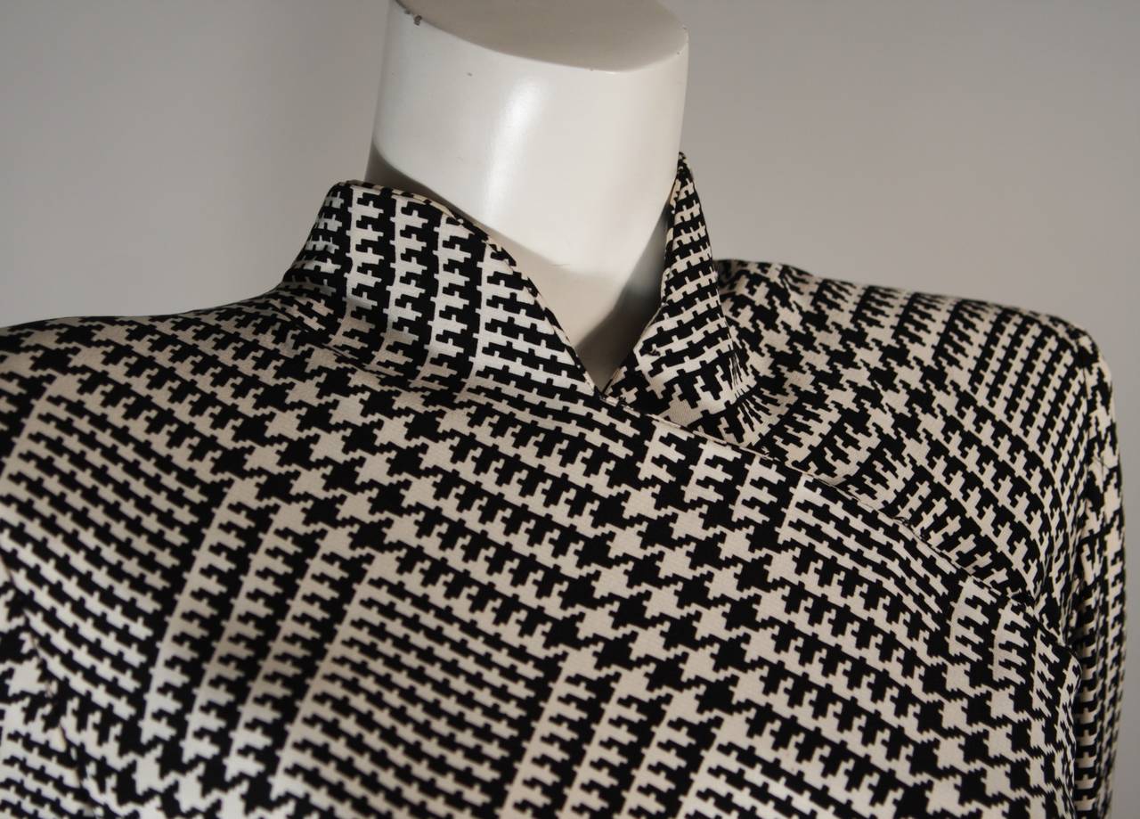 Women's Vicky Tiel Black and White Houndstooth Cocktail Dress and Jacket Size Small