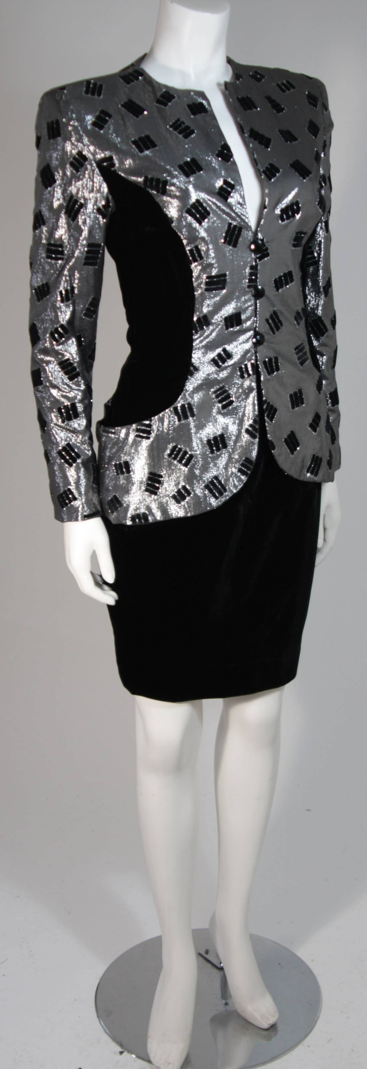 Vicky Tiel Silver Silk and Black Velvet Accent Skirt Suit Size 38 1