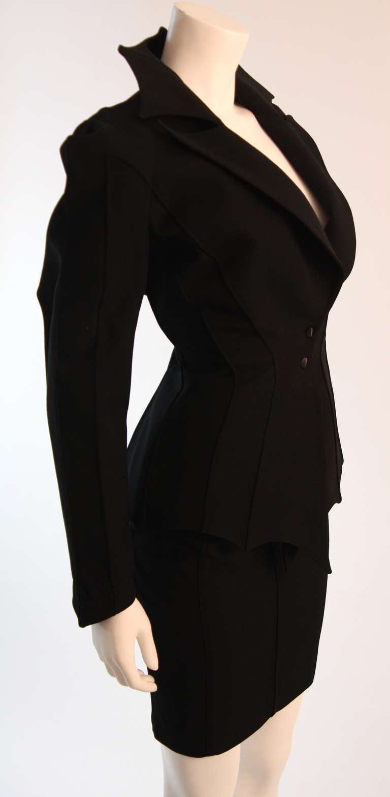 Women's Thierry Mugler Black Wool Wicked Pointed Web Collar Suit Size 42