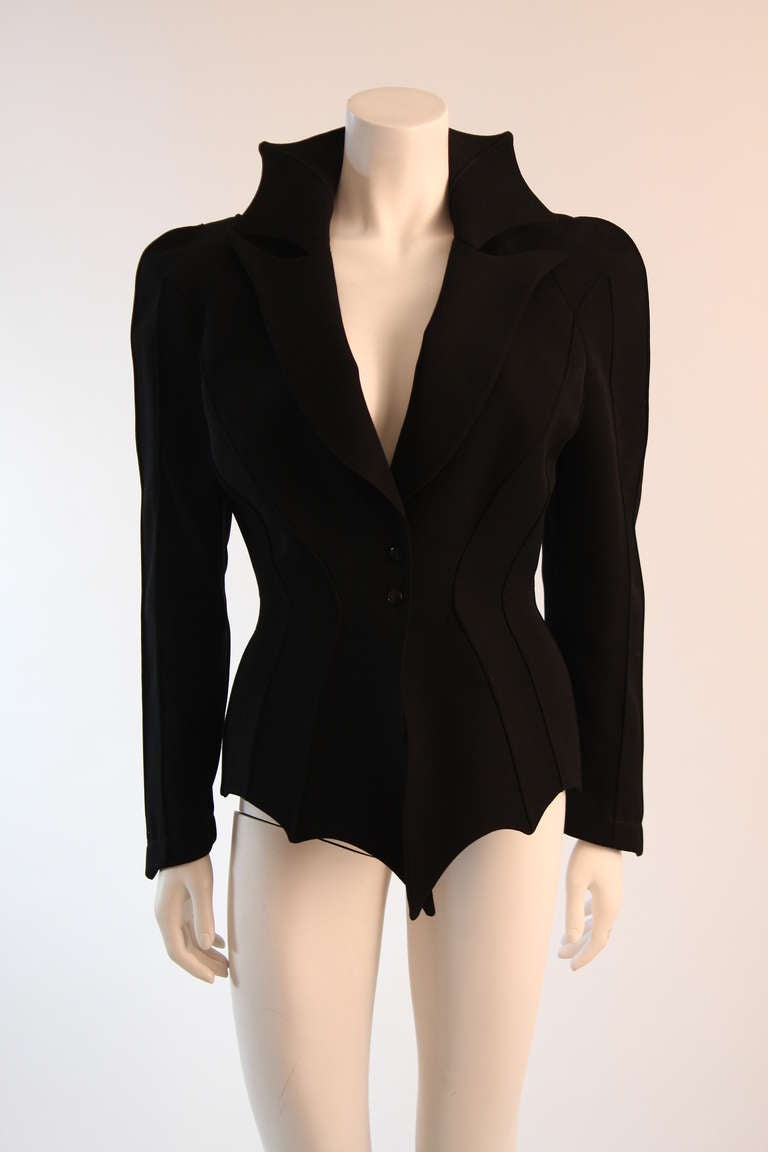 Thierry Mugler Black Wool Wicked Pointed Web Collar Suit Size 42 3