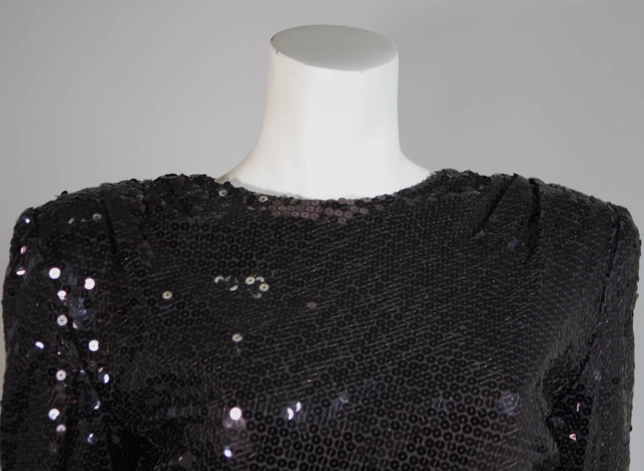Vicky Tiel Black Iridescent Sequin Cocktail Dress Size 38 In Excellent Condition In Los Angeles, CA