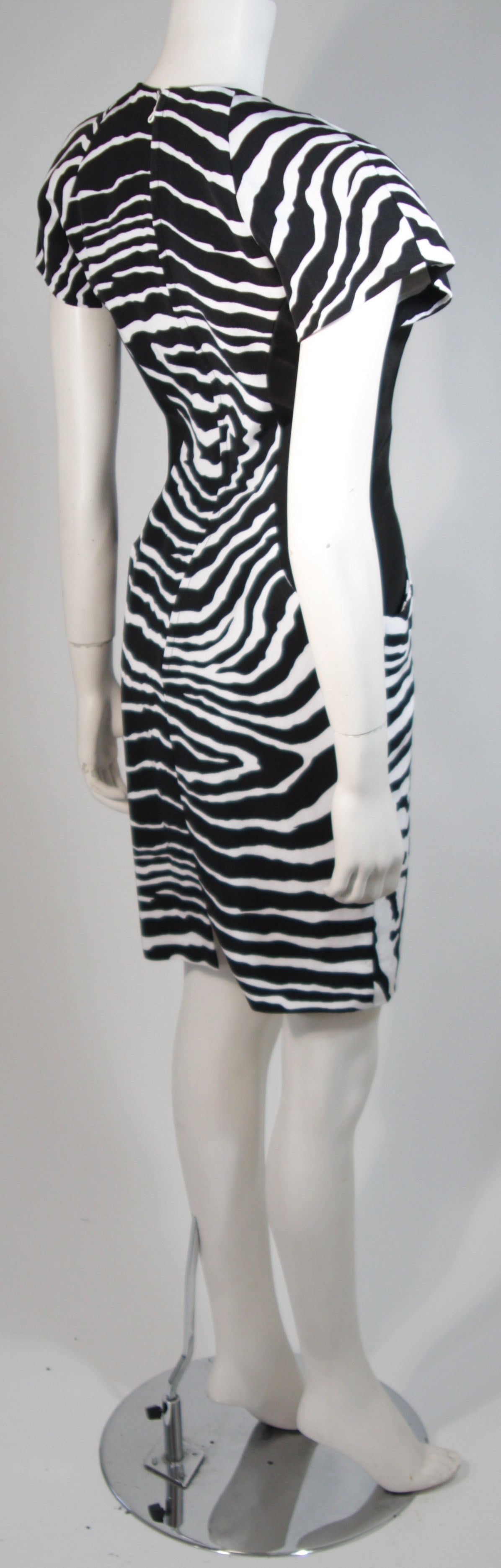Vicky Tiel Black and White Zebra Patterned Cocktail Dress Size Small 3
