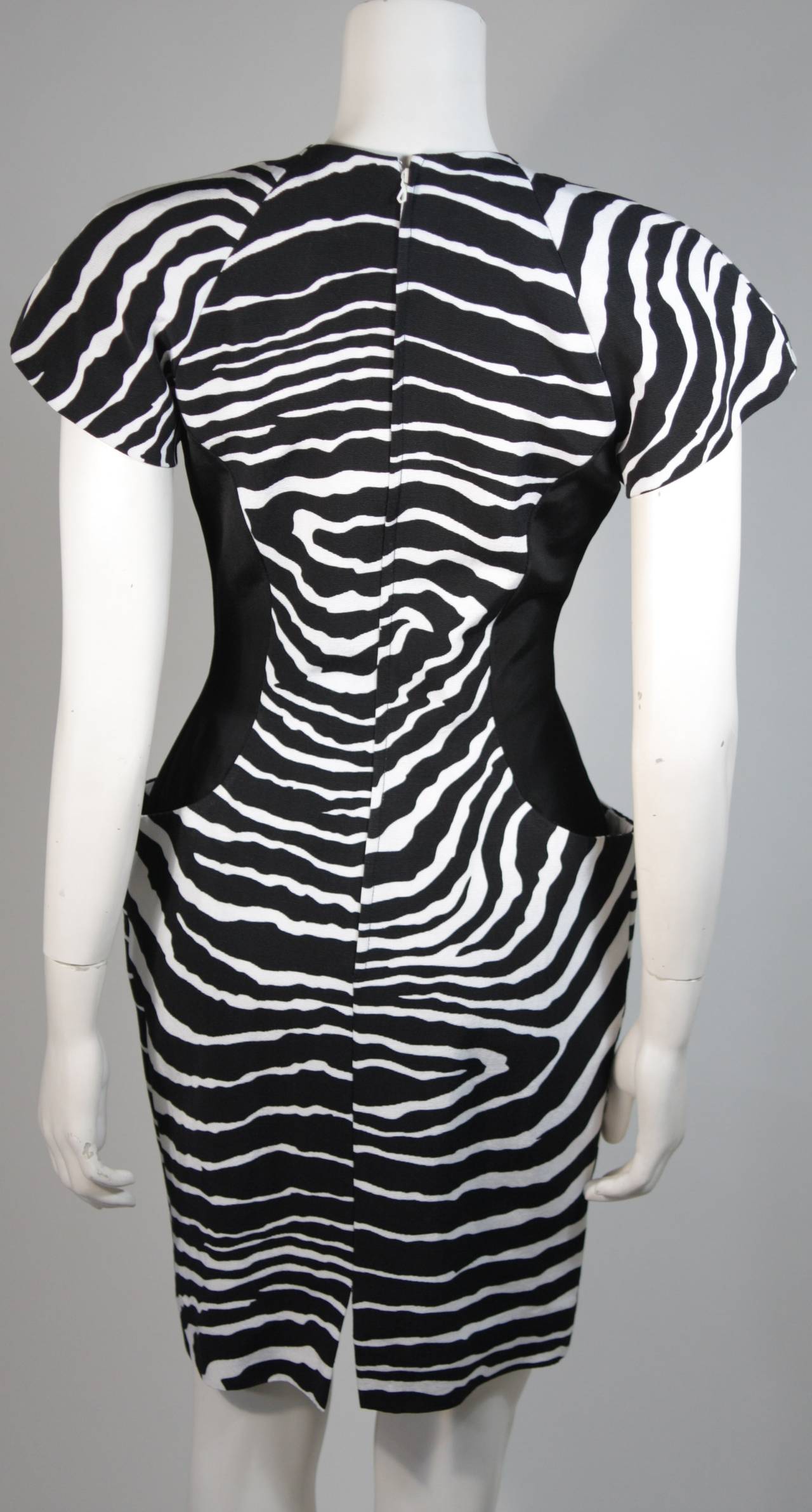 Vicky Tiel Black and White Zebra Patterned Cocktail Dress Size Small 5