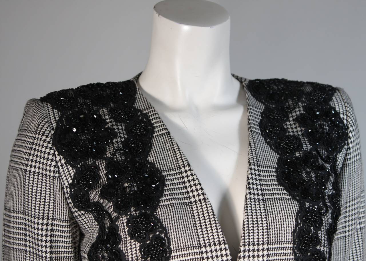 Women's Vicky Tiel Black and White Houndstooth Print Skirt Suit With Lace Size 40