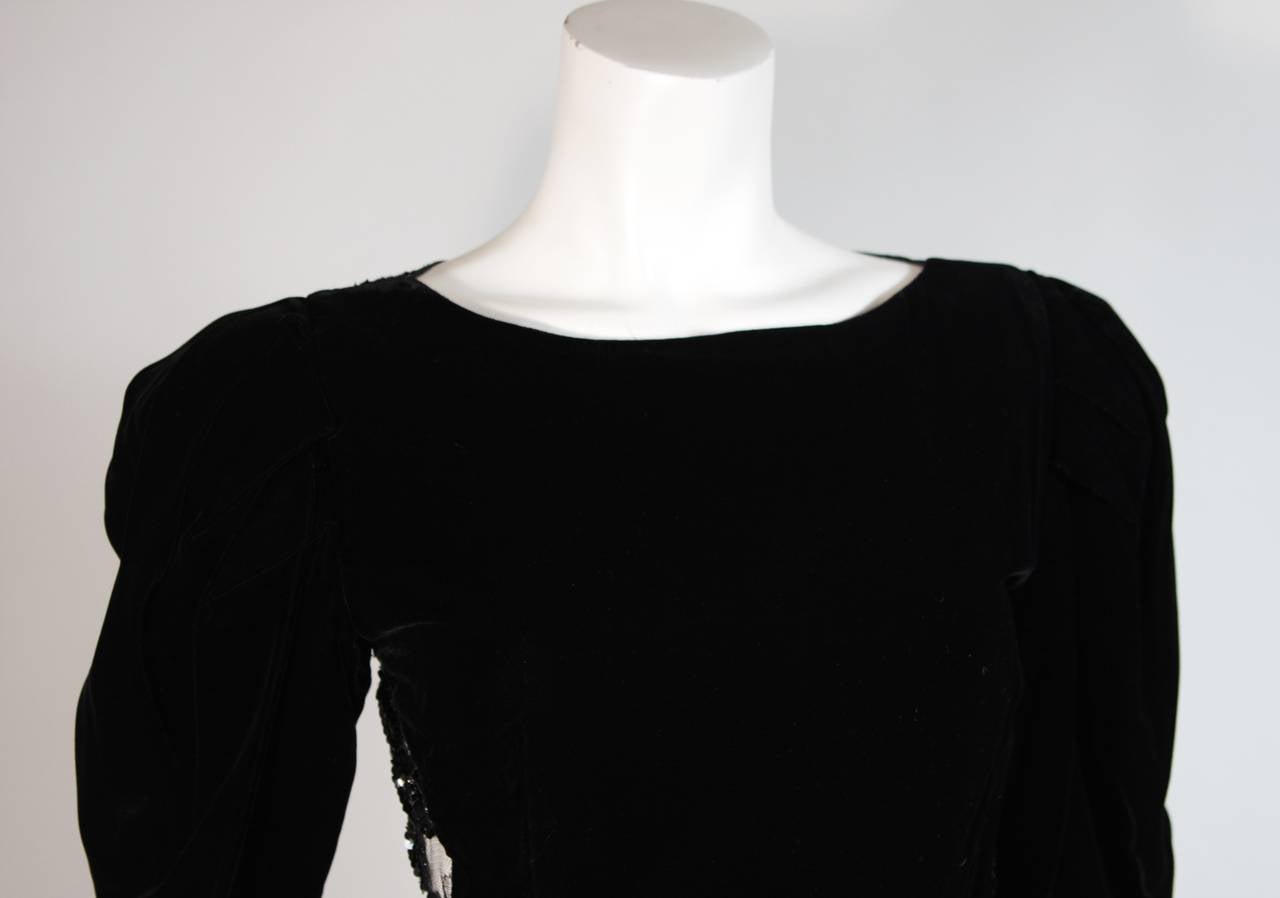 Vicky Tiel Black Velvet Cocktail Dress with Lace Back Size Small 1