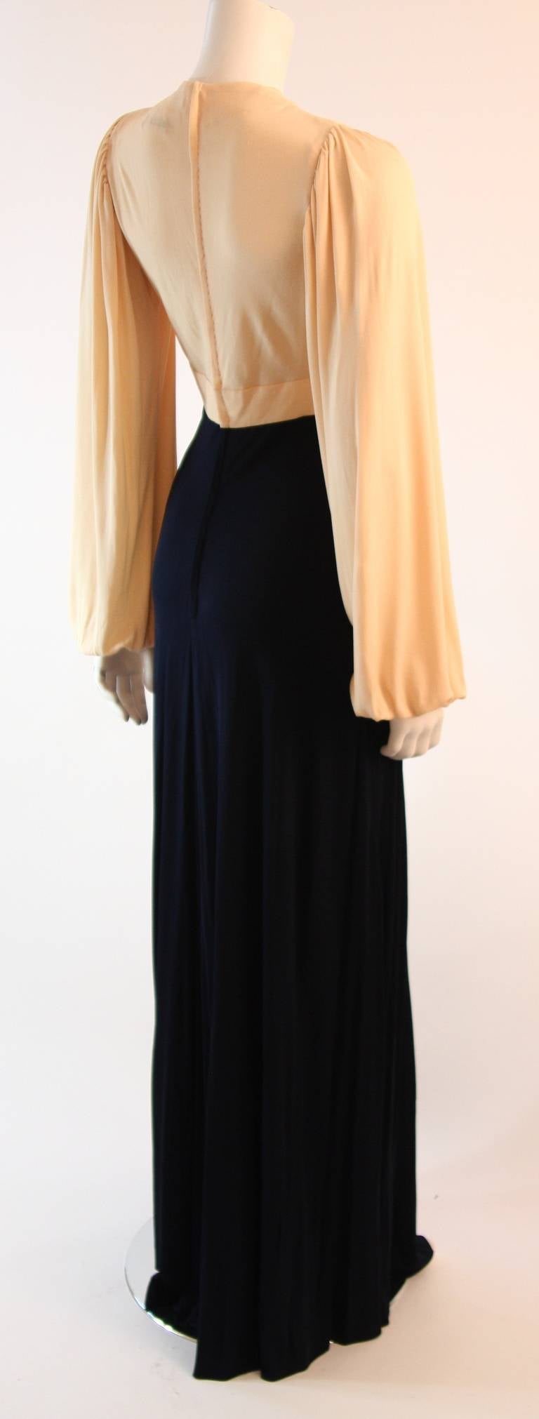 Women's Gorgeous Vicky Tiel Bell Sleeve Cream and Navy Full Length Gown