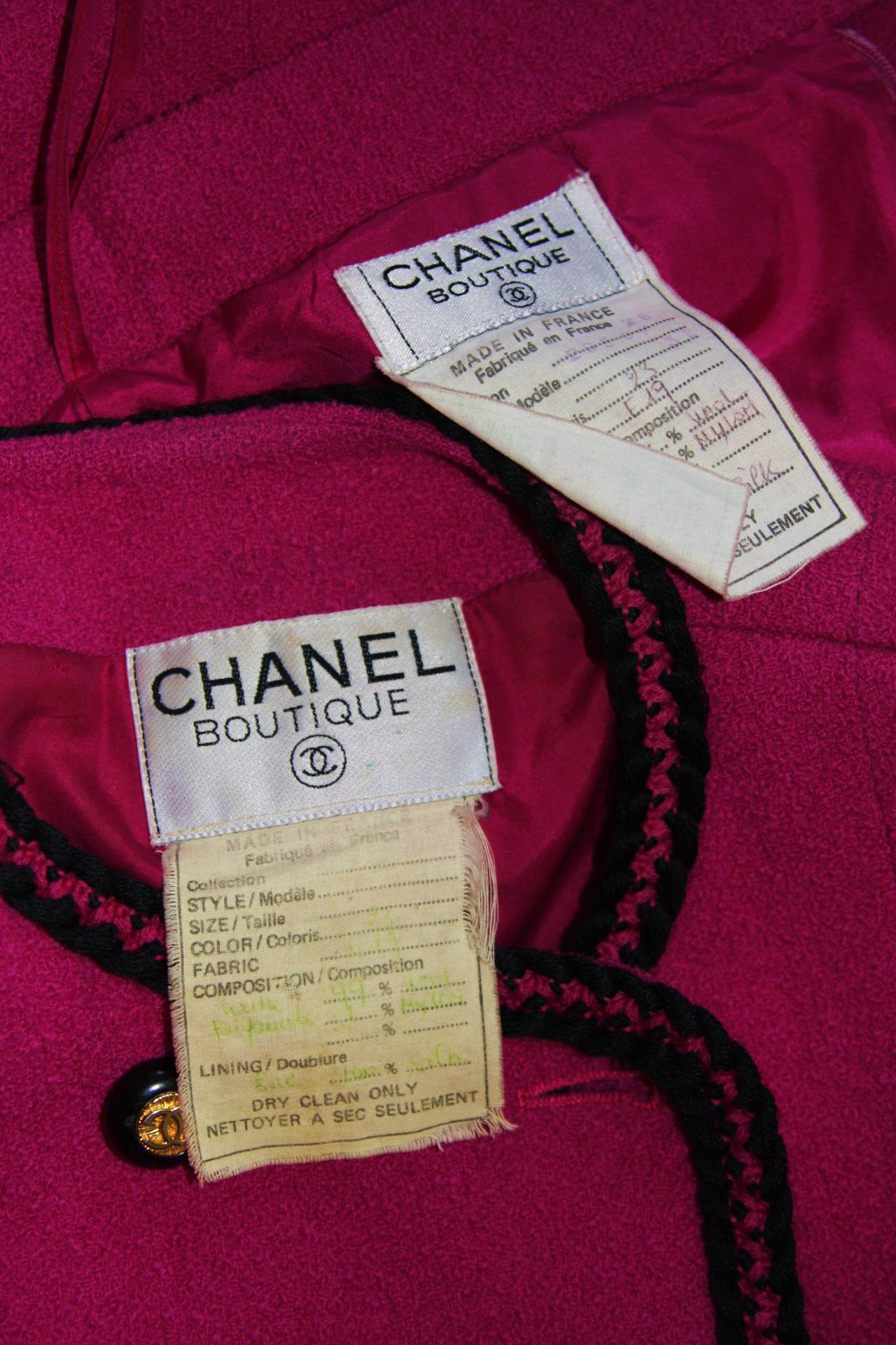 CHANEL 1980's Wool Fuschia Skirt Suit with Black Trim Size 38 4