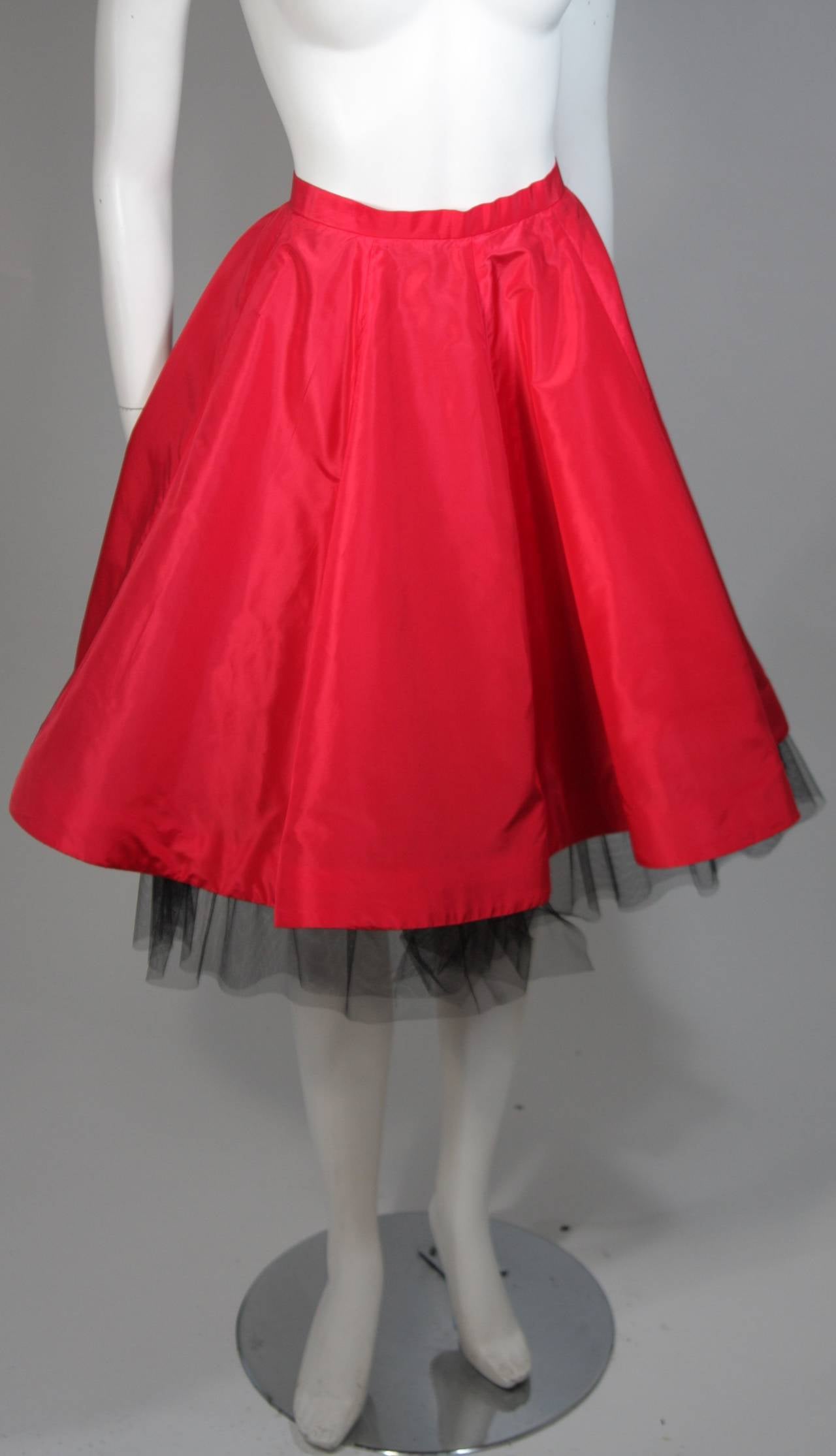 Women's Oscar De La Renta Red Skirt with Crinoline Size 4