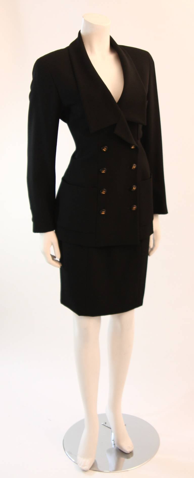 Marvelous Chanel Black Shawl Neck Skirt Suit Size 42 In Excellent Condition In Los Angeles, CA