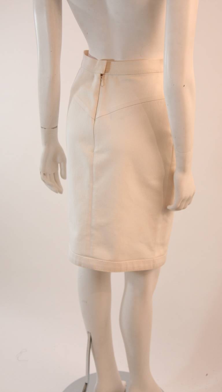 Fabulous Chanel Off White Stretch Denim Utility Style Skirt Size 38 1