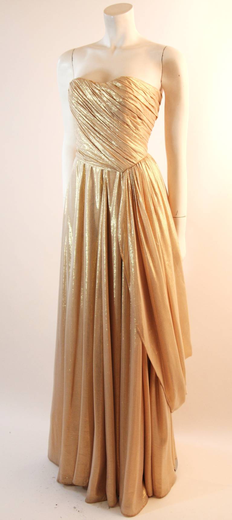 Elizabeth Mason Couture Vestido drapeado drapeado sin tirantes dorado a medida en Excelente estado para la venta en Los Angeles, CA