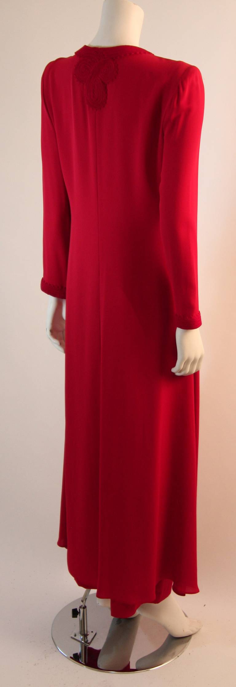 Oscar De La Renta Kaftan Inspired Red Silk Two Piece Pant Suit In Excellent Condition In Los Angeles, CA