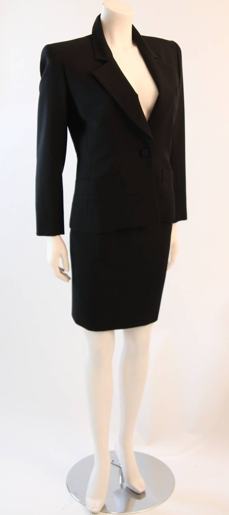 Yves Saint Laurent Wool Mohair Blend Skirt Suit Size 36 In Excellent Condition In Los Angeles, CA