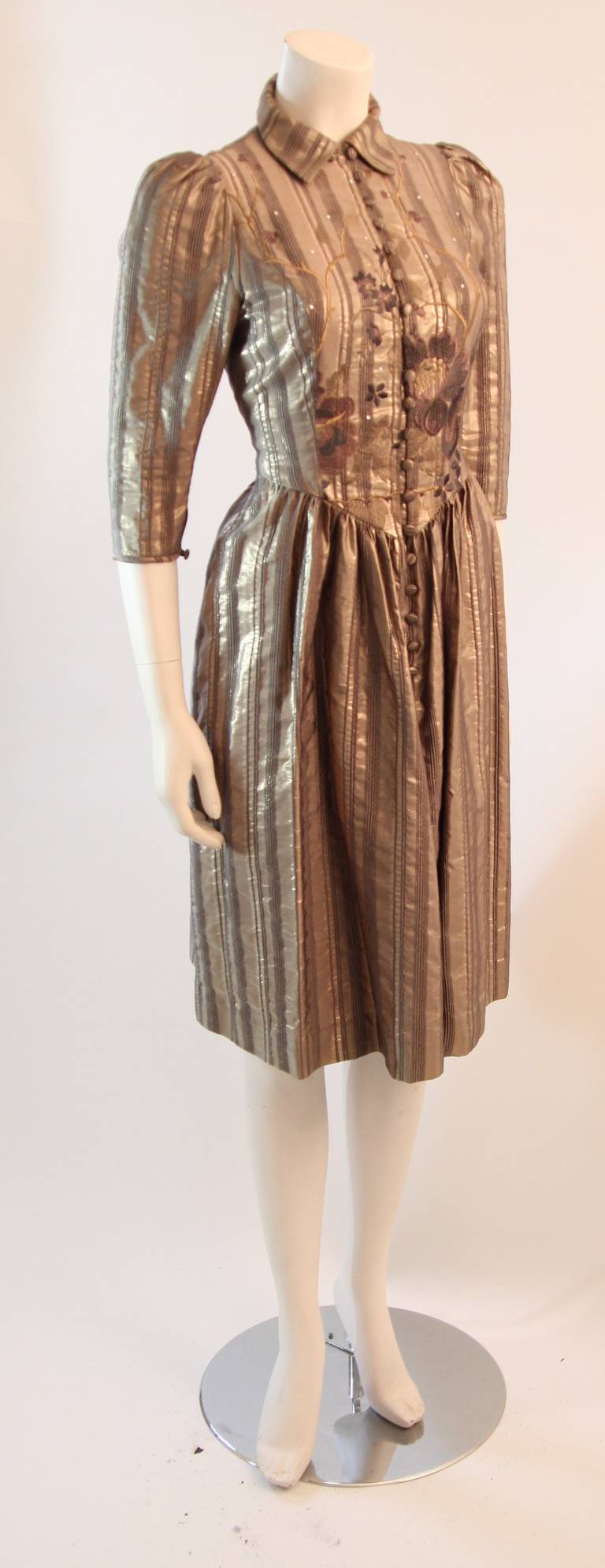 Caroline Charles London Metallic Embroidered rhinestone Dress Size 8 In Excellent Condition In Los Angeles, CA