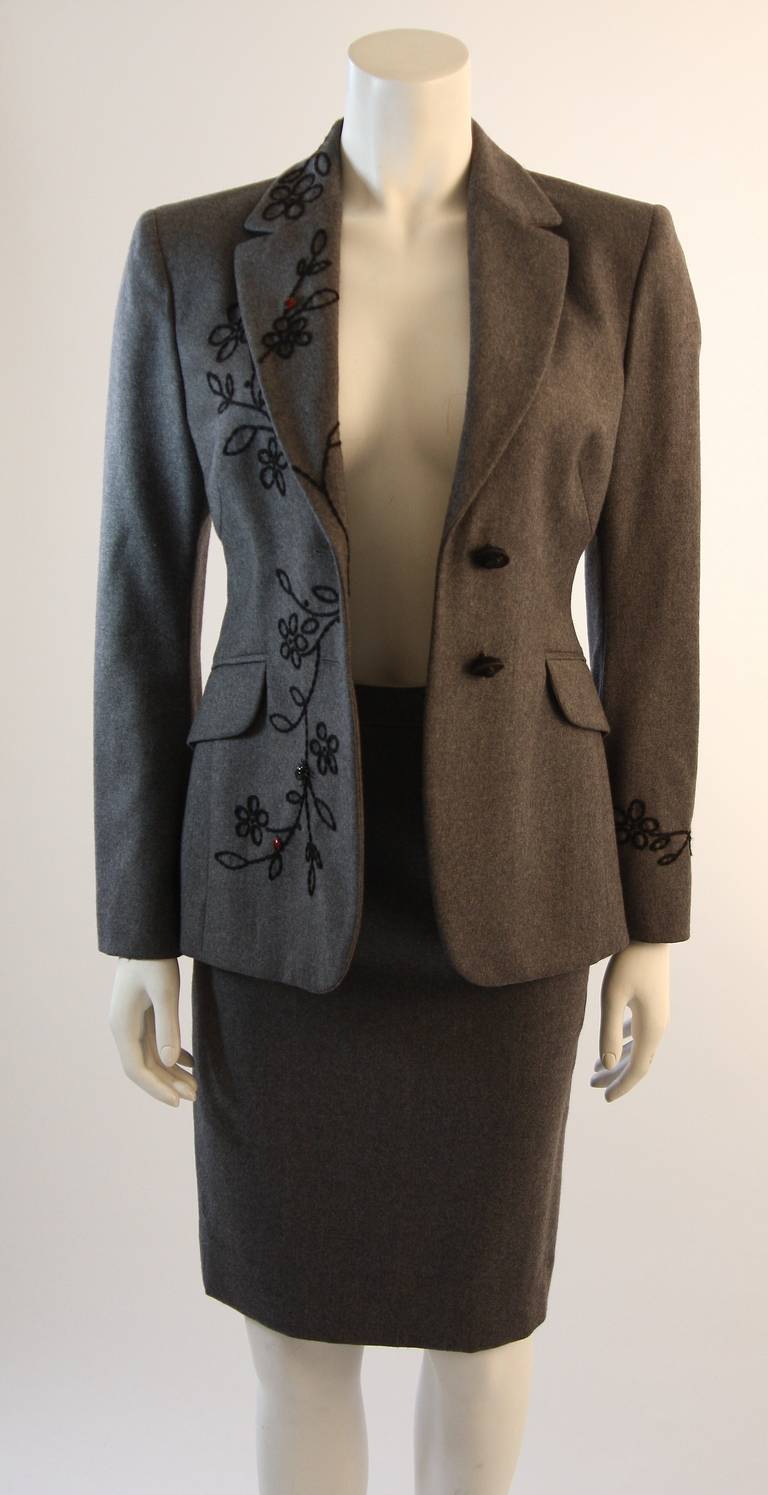 Moschino Cheap and Chic Wool Skirt Suit with Lady Bug Floral Motif  Size 4 In Excellent Condition For Sale In Los Angeles, CA