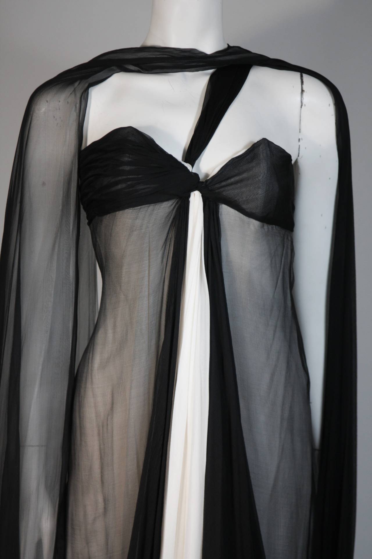 Women's Jacqueline De Ribes Black and Ivory Silk Chiffon Gown Size For Sale