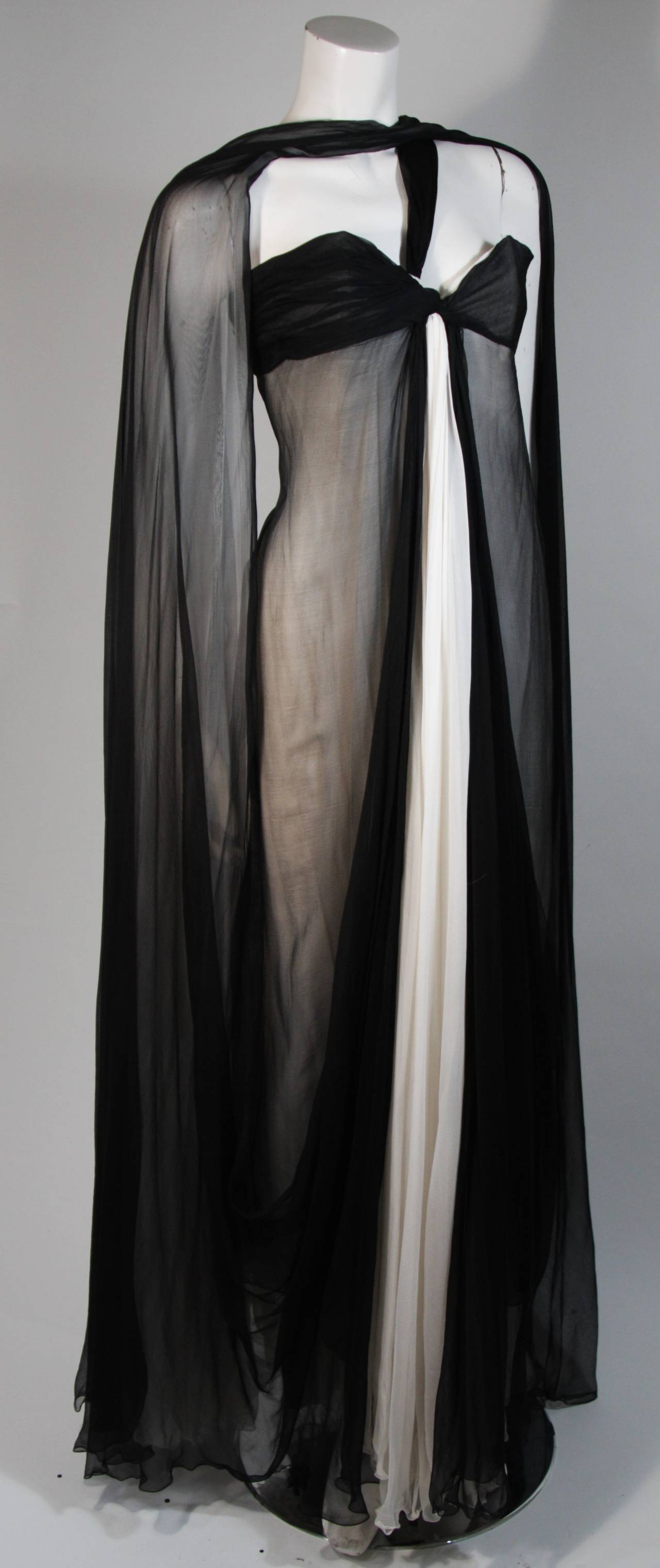 Jacqueline De Ribes Black and Ivory Silk Chiffon Gown Size In Excellent Condition For Sale In Los Angeles, CA