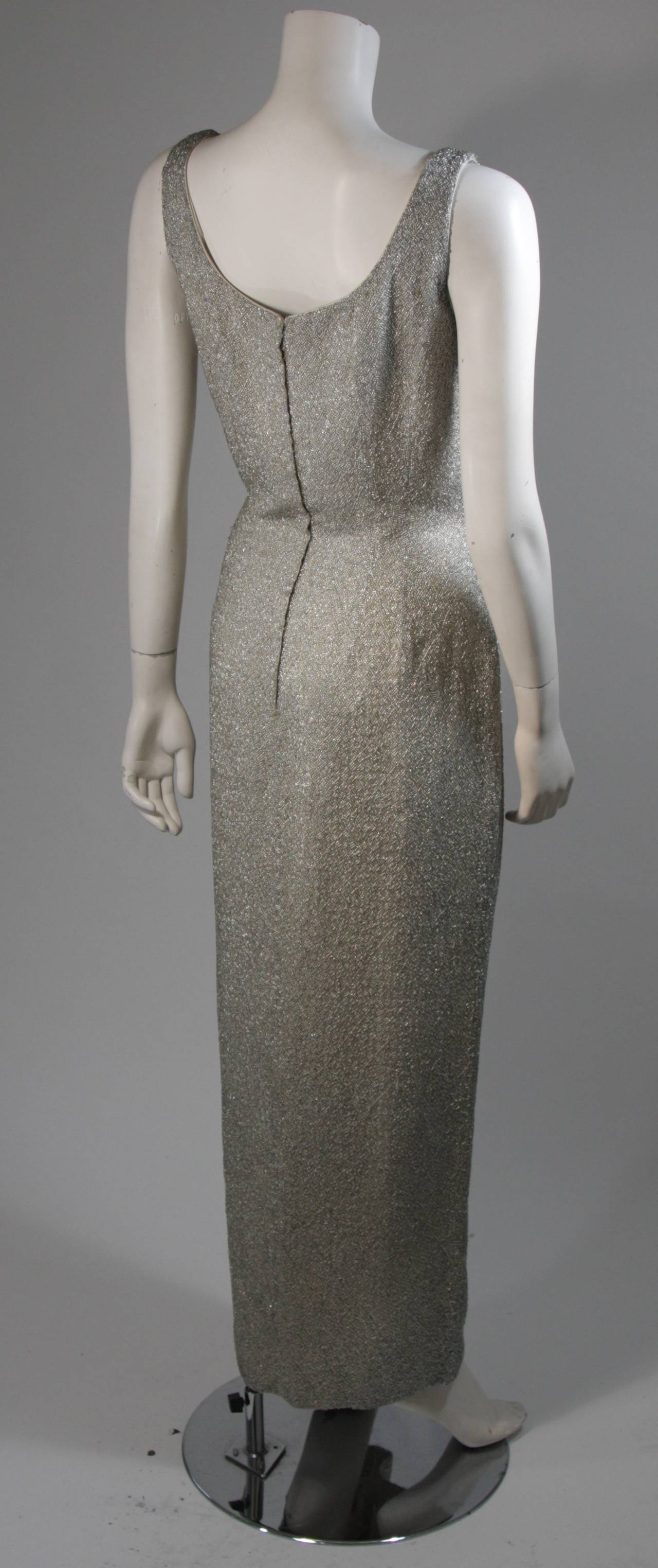 Abito Haute Couture INTERNATIONAL degli anni '60 con perline, misura media in vendita 2