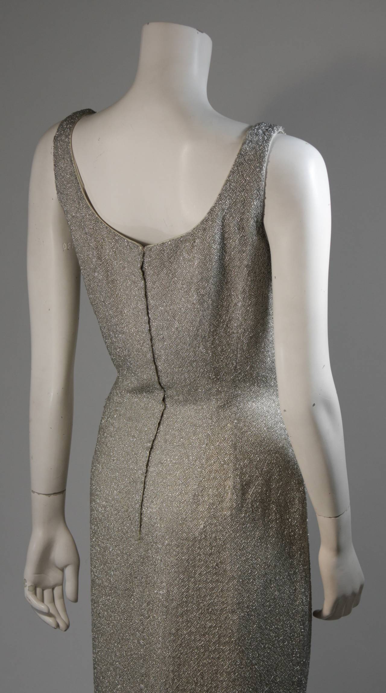 1960er Jahre Haute Couture International Stark perlenbesetztes Kleid Größe Medium im Angebot 3