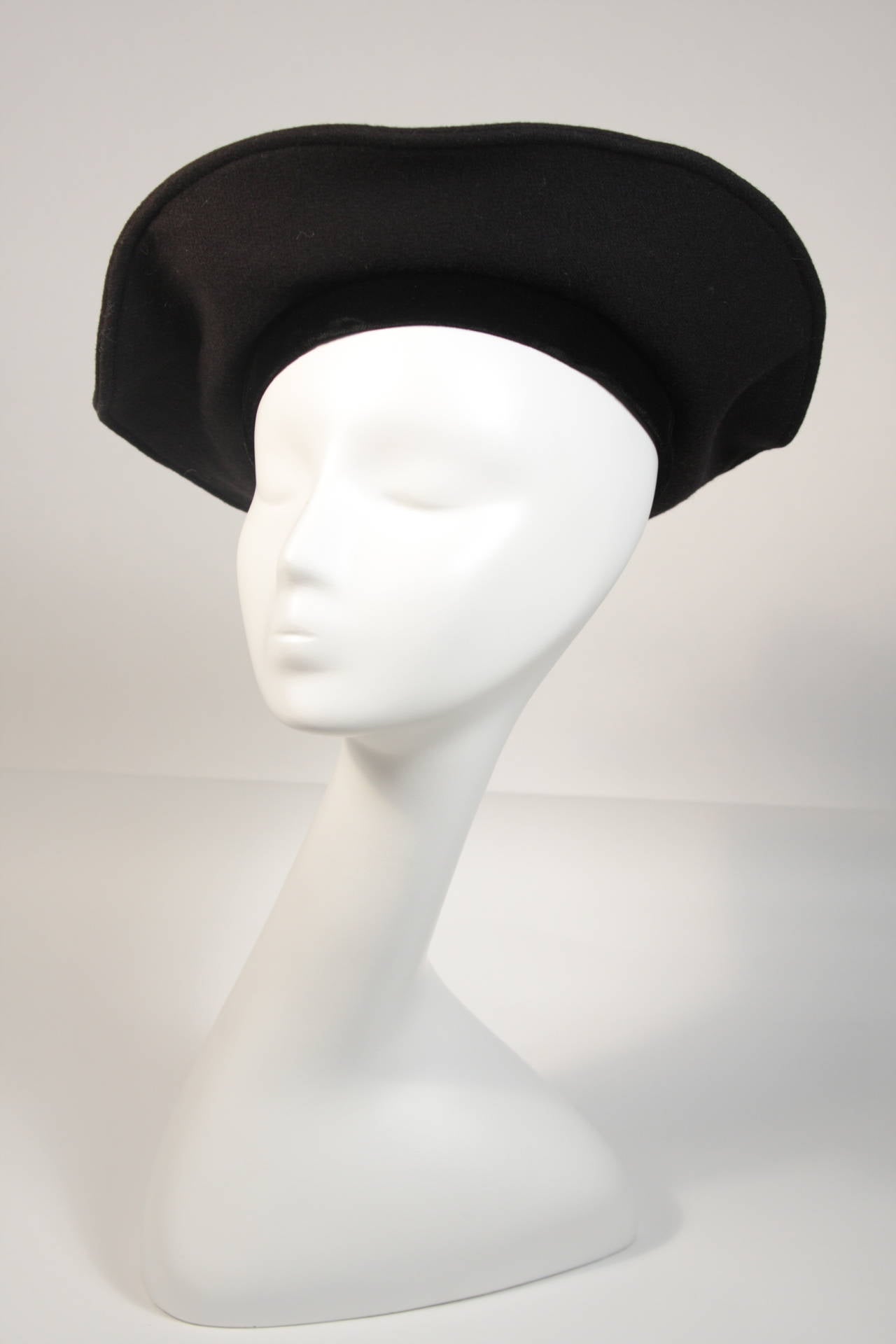 Yves Saint Laurent Rive Gauche Black Beret with Knit Ball For Sale 3