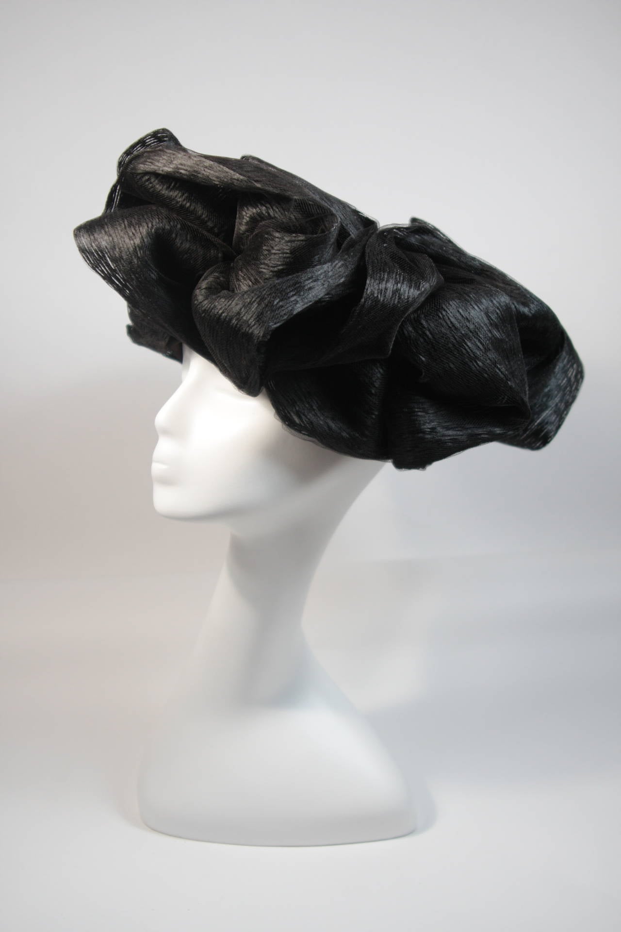 Maria Pia Rome Black Bouffant Curl Hat with Ribbon and Net In Excellent Condition In Los Angeles, CA