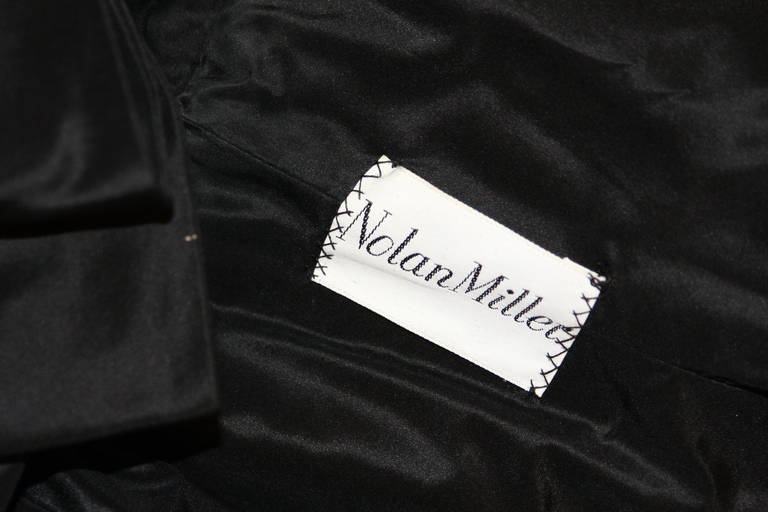 Jolie robe de cocktail noire Nolan Miller avec manches en dentelle et nœud en vente 5