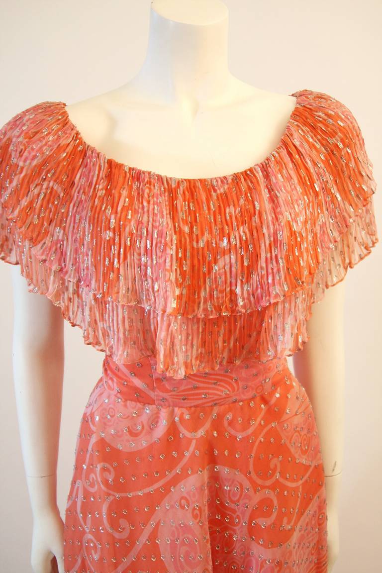 Diane Dickerson Koralle Chiffon Kleid mit Rüschen Größe 6 (Orange) im Angebot