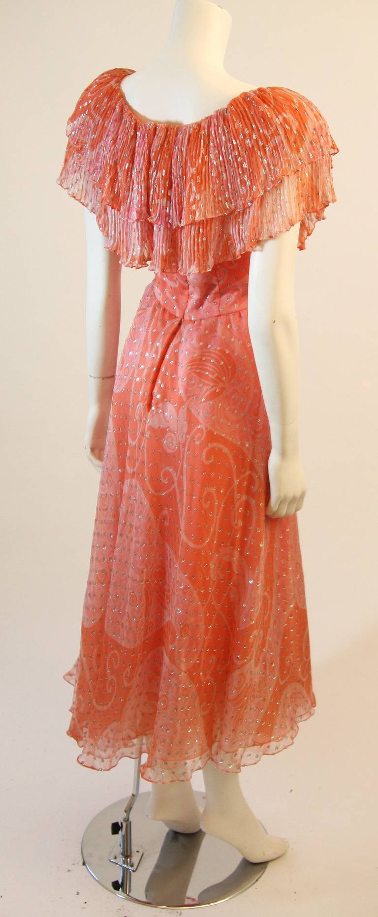 Diane Dickerson Coral Chiffon Dress with Ruffle Size 6 In Excellent Condition For Sale In Los Angeles, CA
