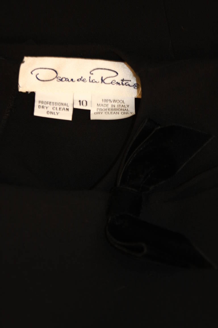 Oscar De La Renta Black Wool Cocktail Dress with Velvet Bows Size 10 at ...