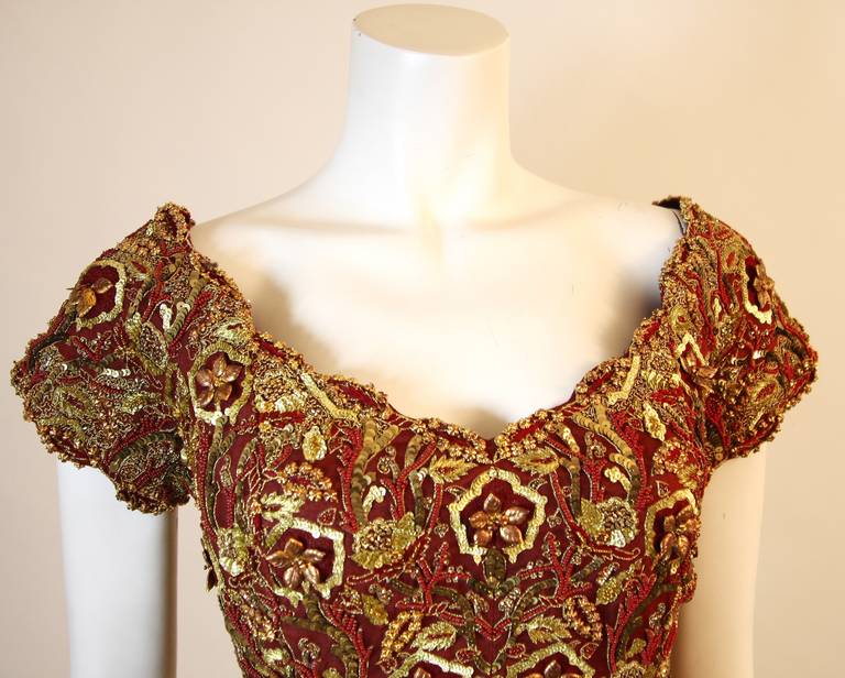 Oscar De La Renta Gold & Burgundy Embroidered & Beaded Evening Ensemble For Sale 2