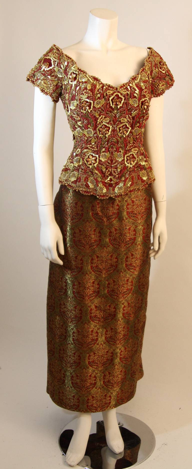 Brown Oscar De La Renta Gold & Burgundy Embroidered & Beaded Evening Ensemble For Sale