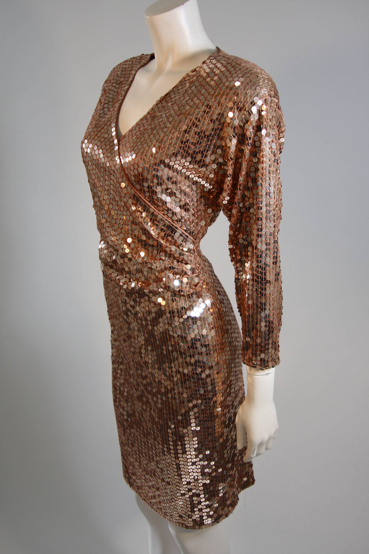 Oleg Cassini Champagne Rose Gold Sequin Cocktail Dress Large In Excellent Condition In Los Angeles, CA