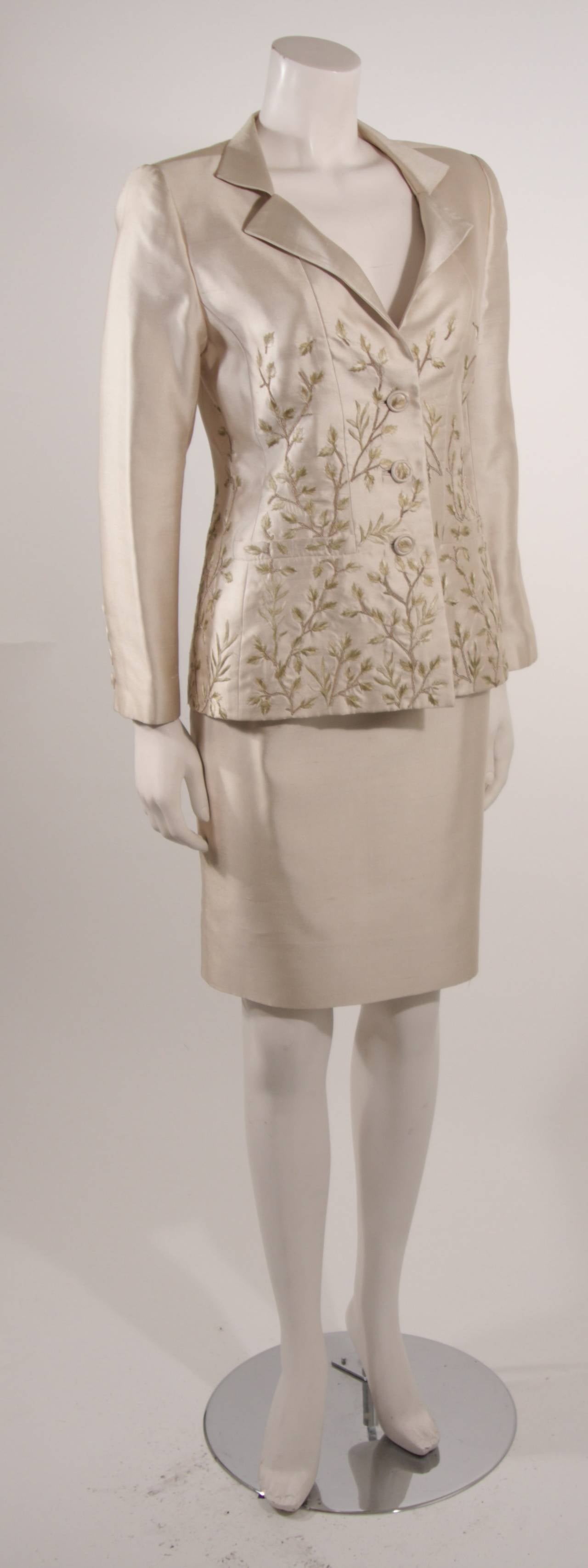 Oscar De La Renta Champagne Silk with Sage Embroidery Skirt Suit Size ...